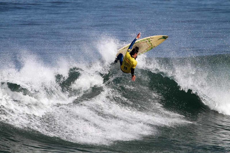 Reportages Photo Uhaina Classic clément philippon surf anglet compétition universitaire championnat de france universitaire suaps surf photographe surf chacal prod